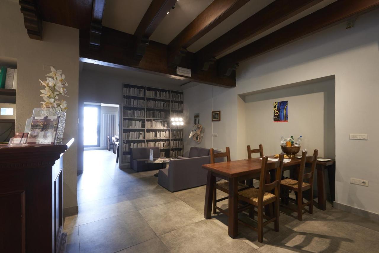 Residenza Accademia Hotel Мантова Екстериор снимка